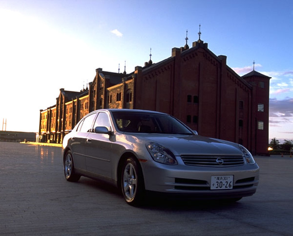 V35 Nissan Skyline Sedan Picture